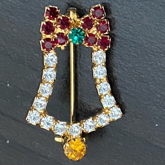 Vintage Unsigned Rhinestones Christmas Bell Brooch - Picture 5 of 9